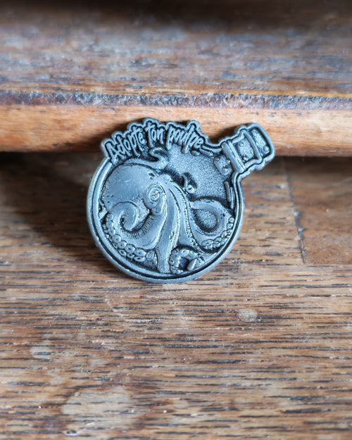 Collection de Pin's Emaillé noir et blanc adopte ton poulpe