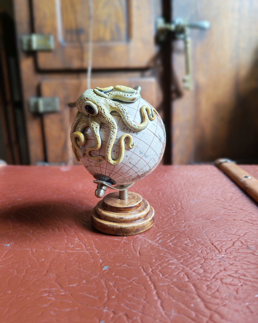 Petit globe des anciens